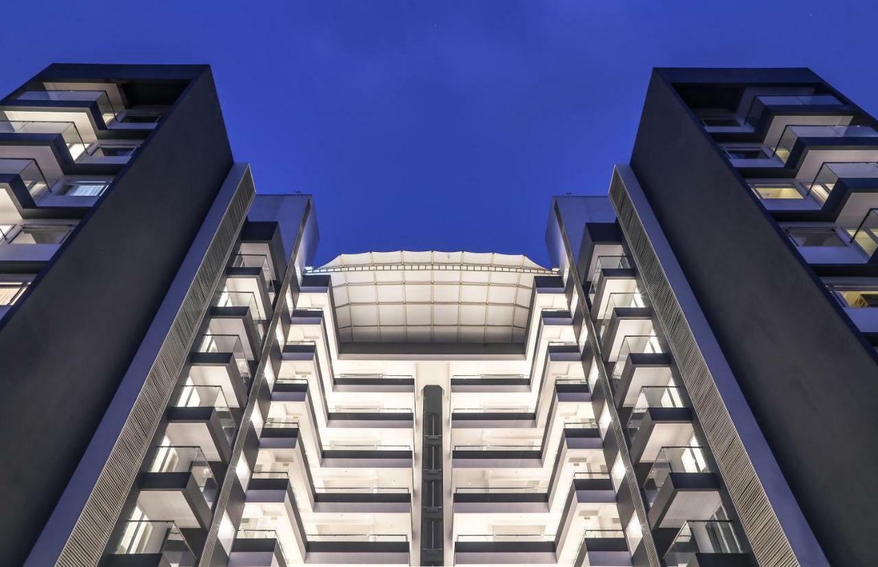 Kent Baywatch Suites Kochi Exterior foto